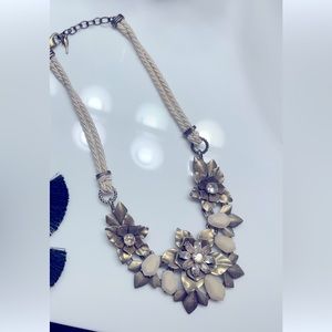 Chloe & Isabel statement necklace